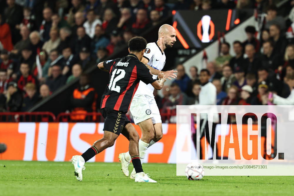 SOCCER - UEFA EL, Bournemouth vs Sturm BOURNEMOUTH,ENGLAND,15.OCT.26 - SOCCER - UEFA Europa League, AFC Bournemouth vs SK Sturm Graz. Image shows Tyler Adams (Bournemouth) and Jon Gorenc Stankovic (Sturm). GEPAxpictures Bauer