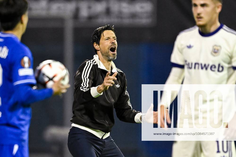 GNK Dinamo v RSC Anderlecht - UEFA Europa League ZAGREB, CROATIA - OCTOBER 15 : Bruno Vitor head coach of RSC Anderlecht in action during the UEFA Europa League 2026 27 League Phase matchday 2 match between GNK Dinamo and RSC Anderlecht on October 15, 2026 in Zagreb, Croatia, 15 10 2026 Zagreb Croatia