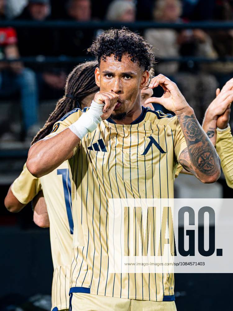 NIJMEGEN - Reinaldo of Levski Sofia celebrates his team s first goal during the UEFA Europa League match between NEC Nijmegen and Levski Sofia at the Goffertstadion on October 15, 2026, in Nijmegen, the Netherlands. KEVIN SENDERS ANP UEFA Europa League 2026 27 ANPxSportx xMarcelxterxBalsxIVx 572554455 originalFilename: 572554455