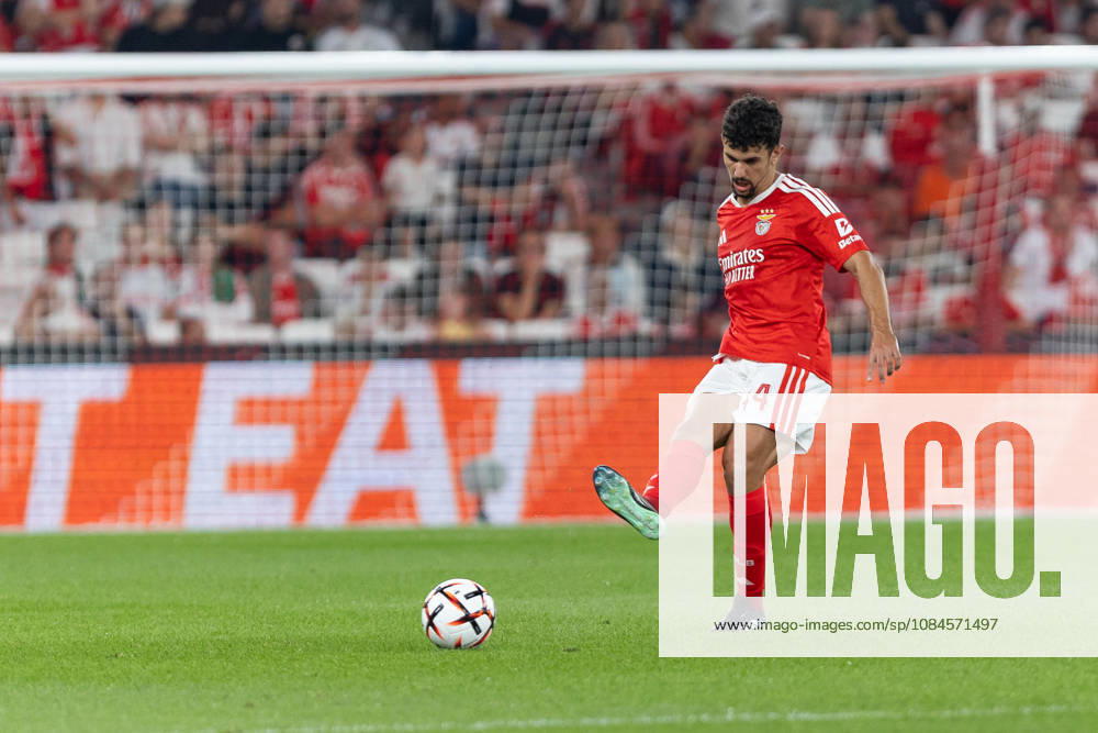 Benfica defender from Portugal TOMAS ARAUJO (44) in action during the game for Group FL of Group Phase for UEFA Europa League between Benfica and Celtic at Estadio da Luz Lisbon Portugal - ZUMAs359 20261015_zsp_s359_007