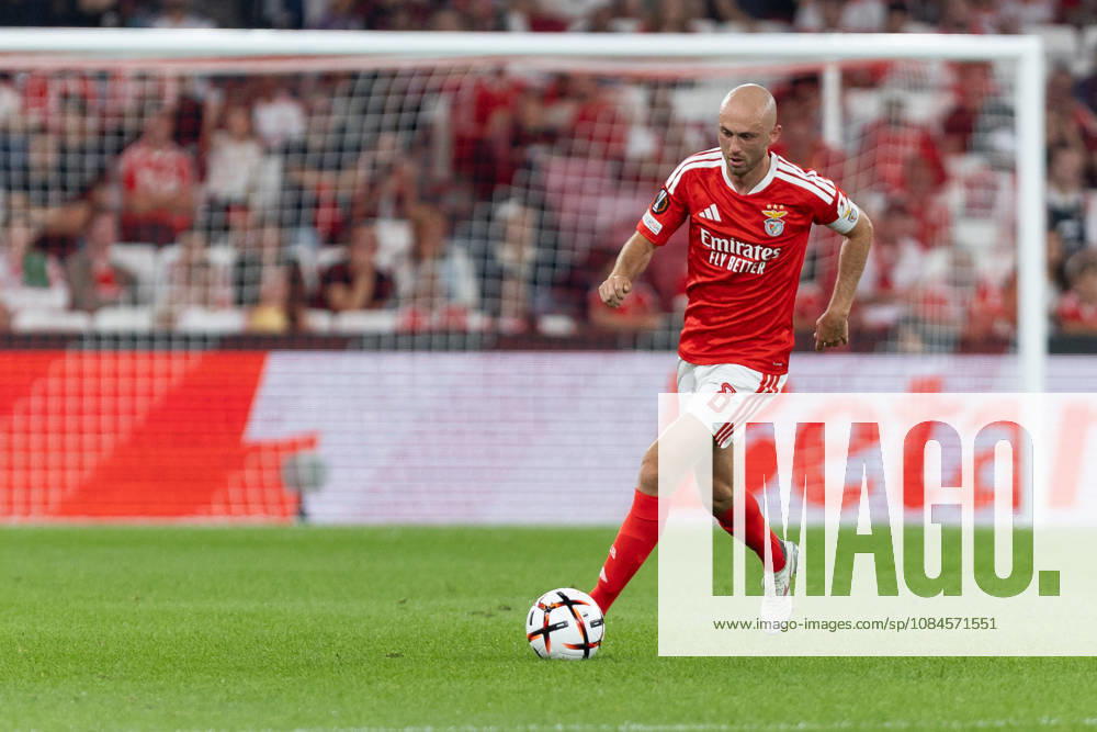 Benfica midfielder from Norway FREDRIK AURSNES (8) in action during the game for Group FL of Group Phase for UEFA Europa League between Benfica and Celtic at Estadio da Luz Lisbon Portugal - ZUMAs359 20261015_zsp_s359_009