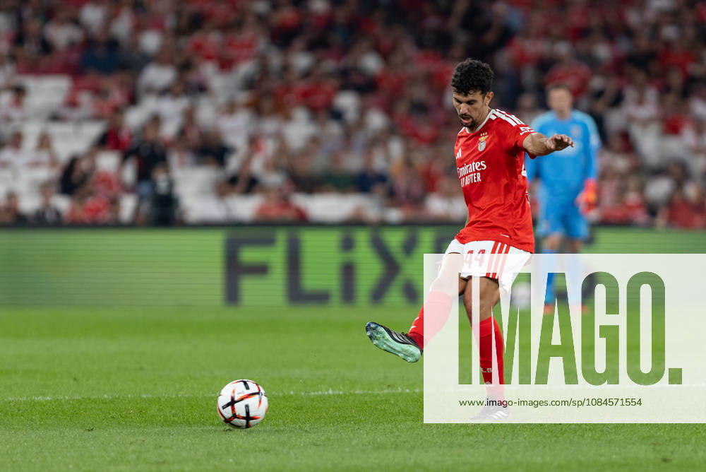 Benfica defender from Portugal TOMAS ARAUJO (44) in action during the game for Group FL of Group Phase for UEFA Europa League between Benfica and Celtic at Estadio da Luz Lisbon Portugal - ZUMAs359 20261015_zsp_s359_010
