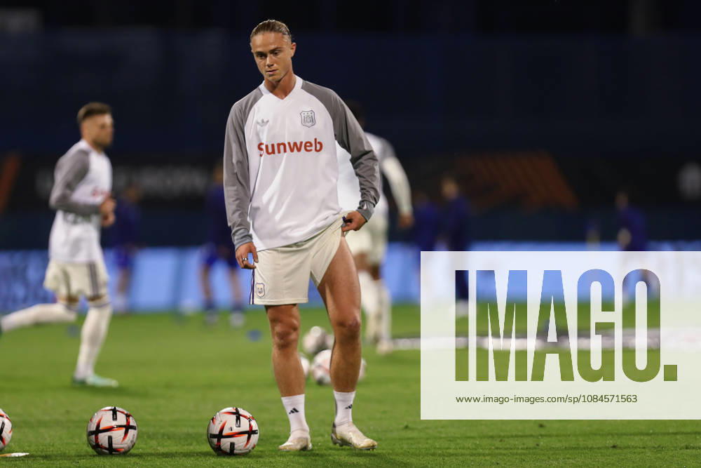 Zagreb, Croatia, 15th October 2026. UEFA Europa League. League phase, Matchday 2, Dinamo Zagreb vs Anderlecht at Maksimir Stadium, Zagreb. Thelo AASGAARD (19) warming up. UEFA Europa League, Dinamo Zagreb vs Anderlecht.