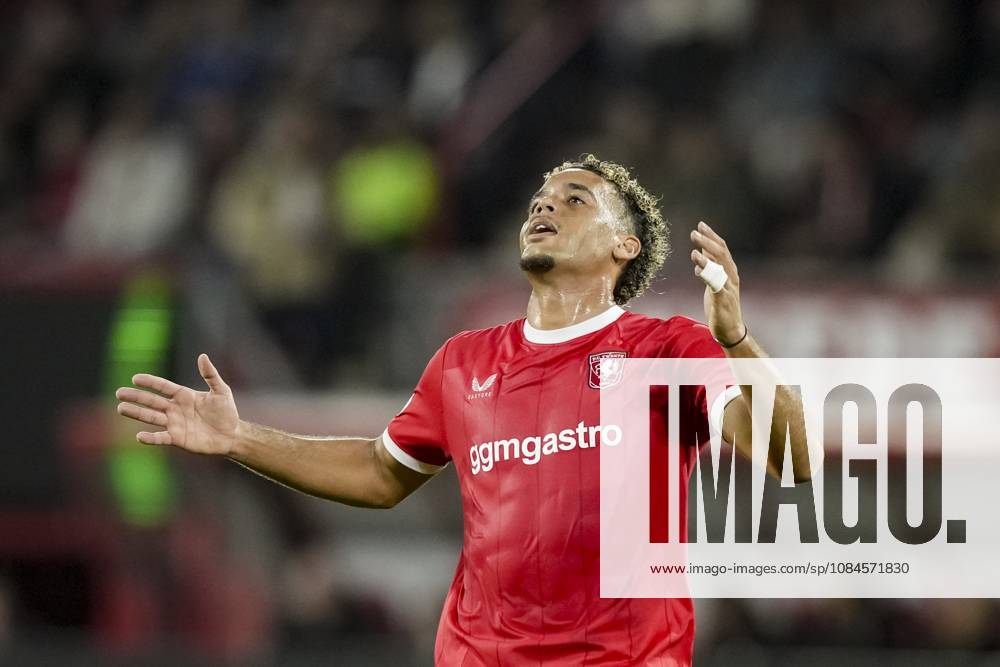 ENSCHEDE - Daouda Weidmann of FC Twente during the Conference League match between FC Twente and FC Thun at De Grolsch Veste stadium on October 15, 2026 in Enschede, Netherlands. TOBIAS KLEUVER ANP ANPxSportx IVx 572555192 originalFilename: 572555192