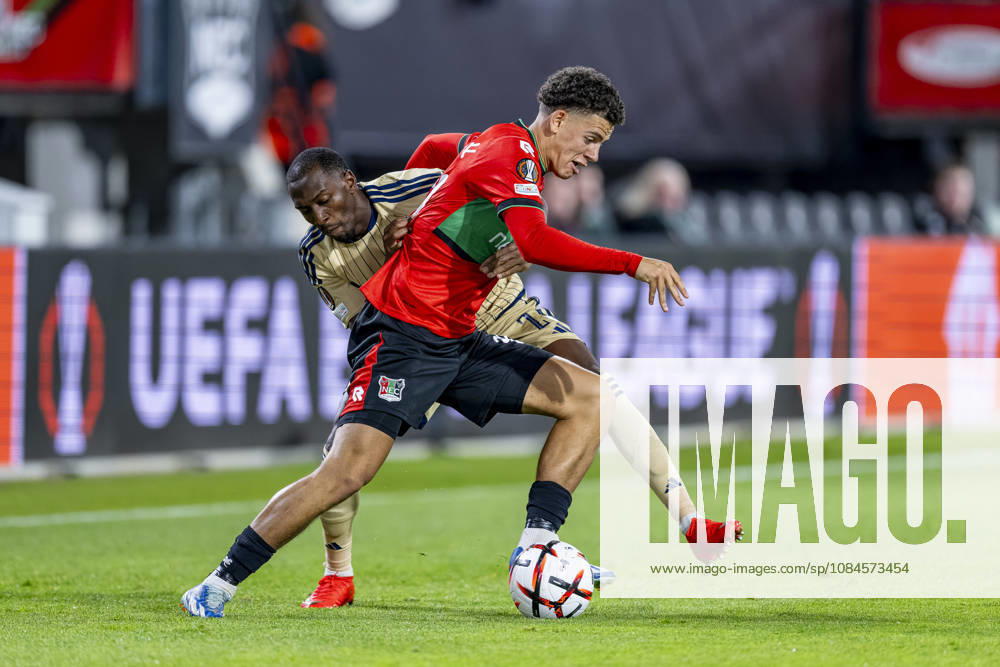 NIJMEGEN - (l-r) NEC Nijmegen forward Clement Bischoff and Levski Sofia defender Aldair Neves during the UEFA Europa League match between N.E.C. and Levski Sofia at Stadion De Goffert on 15 oktober 2026 in Nijmegen, Nederland. (Photo by DeFodi Images) -