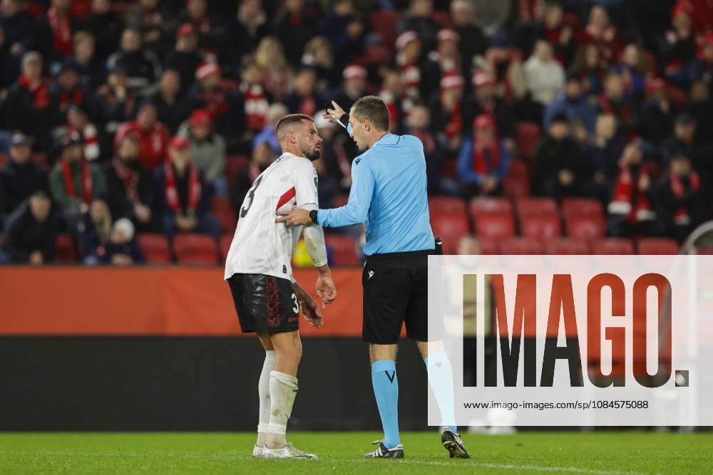 Soccer, Conference League 2026 Brann vs. Lincoln Red Imps, Bergen, October 15, 2026. Referee Dalibor Äaerný and Lincoln Red Imps’ Christian Rutjens during the Conference League soccer match between SK Brann and Lincoln Red Imps at Brann Stadium. Photo by Paul S. Amundsen, NTB, Bergen, Norway. ED; RESTRICTED USE FOR BETTING COMPANIES