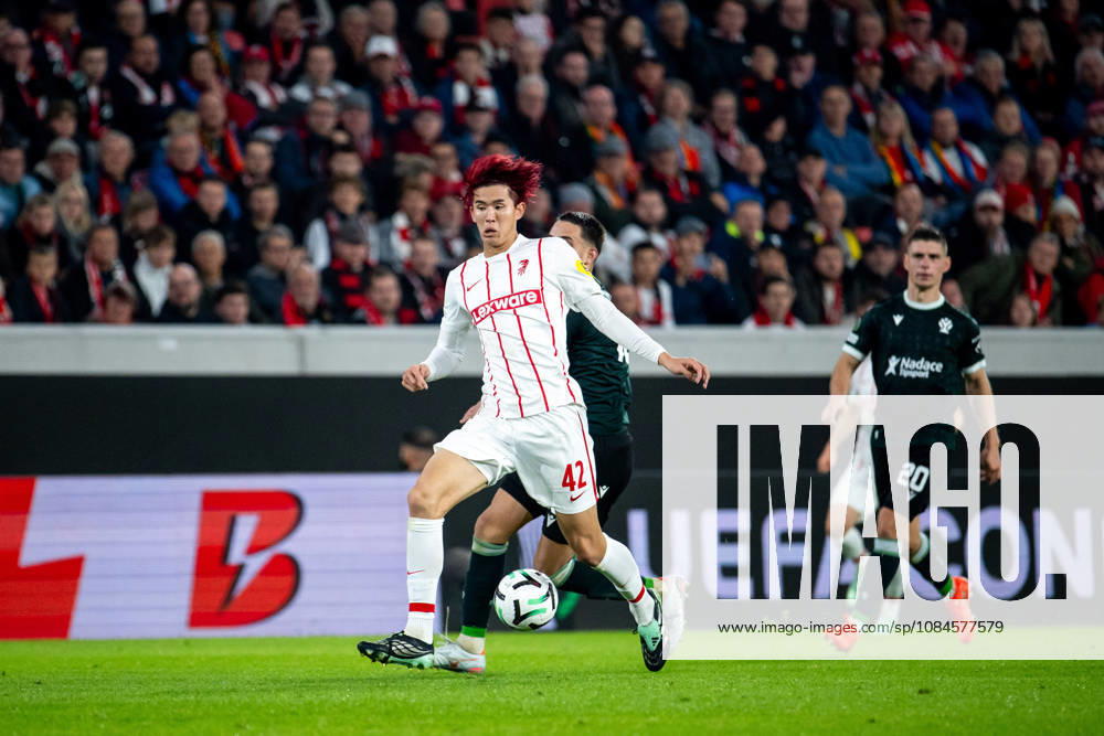 GER, Fussball, Herren, UEFA Conference League, Saison 2026 2027, 1. Spieltag, SC Freiburg vs. FK Jablonec Keisuke Goto ( SC Freiburg, 42 ) am Ball Freiburg Europapark Stadion Baden-Württemberg Deutschland