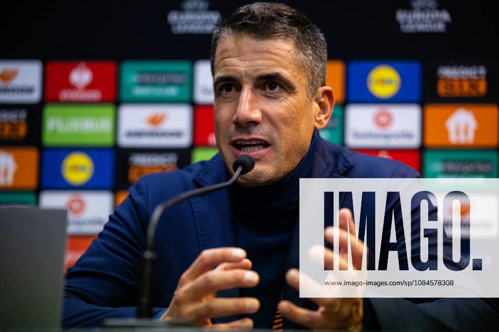 Levski Sofia head coach Julio Velazquez attends a press conference, PK, Pressekonferenz after the UEFA Europa League 2026 27 League Phase MD2 match between N.E.C. Nijmegen and PFC Levski Sofia at Goffertstadion on October 15, 2026 in Nijmegen, Netherlands.