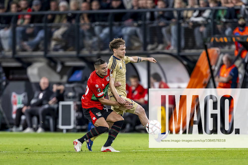 NIJMEGEN - (l-r) NEC Nijmegen forward Duöan Tadic and Levski Sofia midfielder Serginho during the UEFA Europa League match between N.E.C. and Levski Sofia at Stadion De Goffert on 15 October 2026 in Nijmegen, Nederland. (Photo by DeFodi Images) -