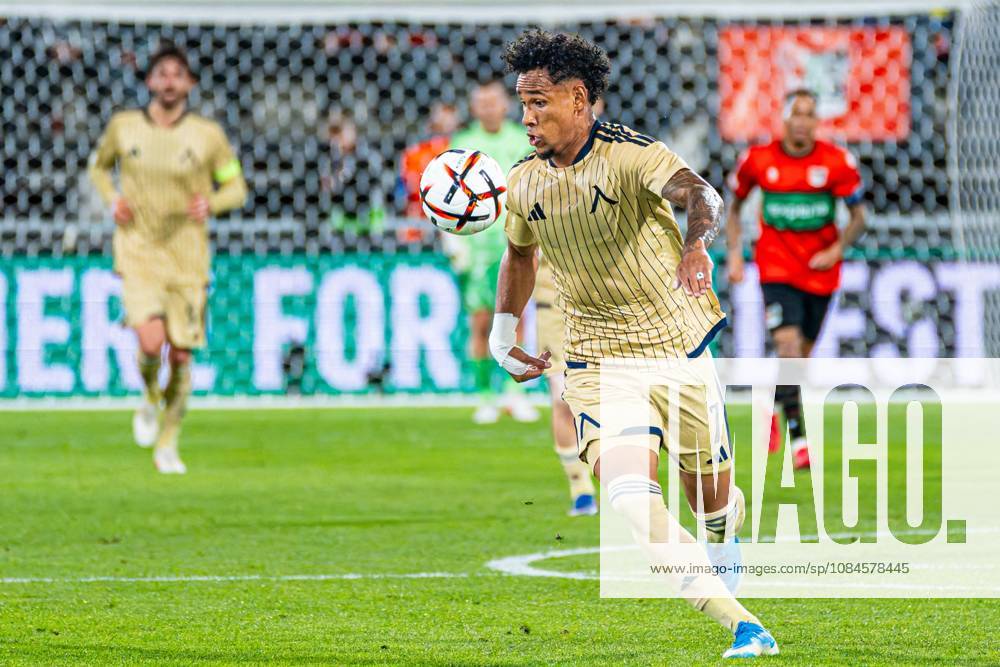 NIJMEGEN - Reinaldo of Levski Sofia runs with the ball during the UEFA Europa League match between NEC Nijmegen and Levski Sofia at the Goffertstadion on October 15, 2026 in Nijmegen, the Netherlands. KEVIN SENDERS ANP UEFA Europa League 2026 27 ANPxSportx xMarcelxterxBalsxIVx 572568061 originalFilename: 572568061
