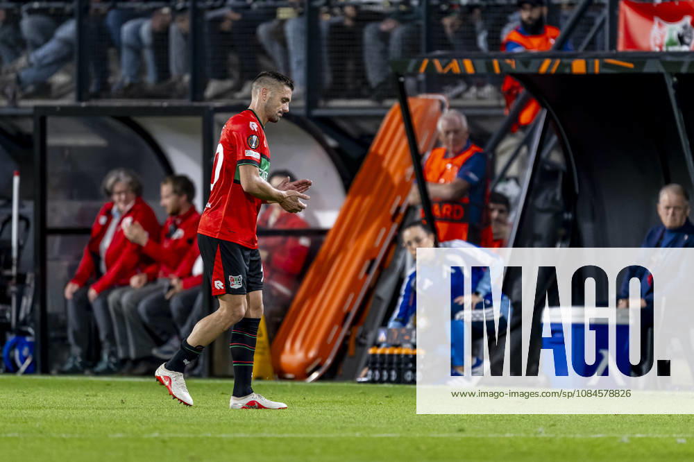 NIJMEGEN - NEC Nijmegen forward Duöan Tadic was forced to leave the field injured during the UEFA Europa League match between N.E.C. and Levski Sofia at Stadion De Goffert on 15 October 2026 in Nijmegen, Nederland. (Photo by DeFodi Images) -
