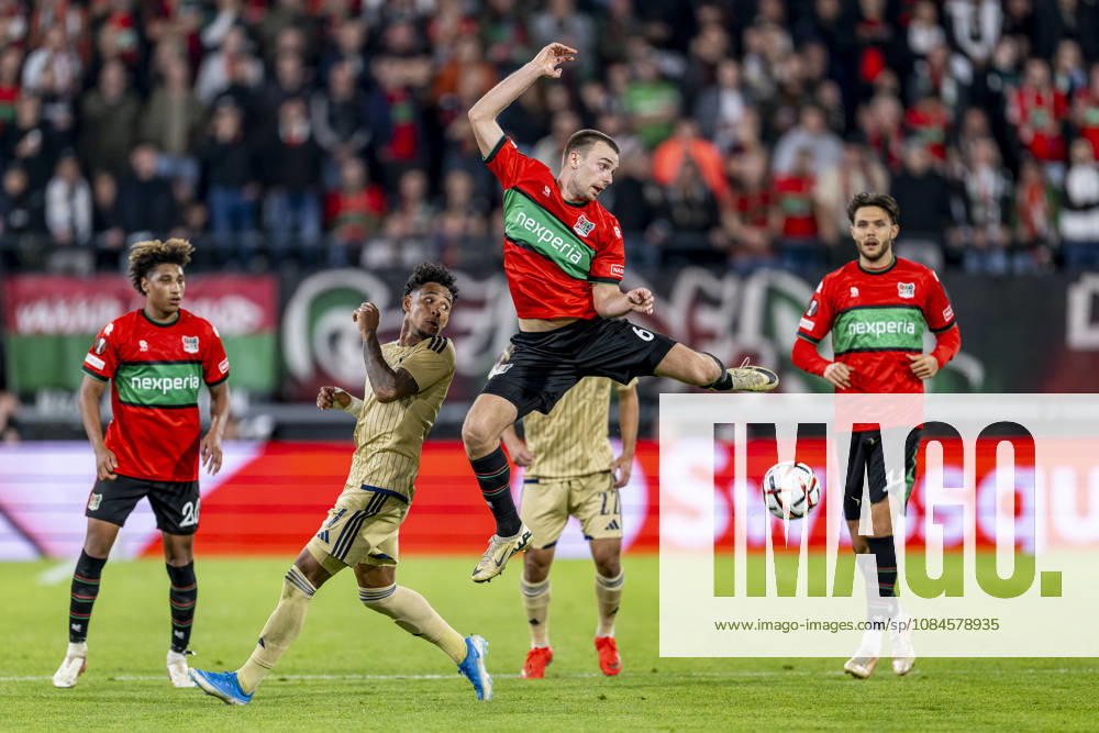 NIJMEGEN - (l-r) Levski Sofia forward Reinaldo and NEC Nijmegen midfielder Darko Nejaömic during the UEFA Europa League match between N.E.C. and Levski Sofia at Stadion De Goffert on 15 October 2026 in Nijmegen, Netherlands. (Photo by DeFodi Images) -