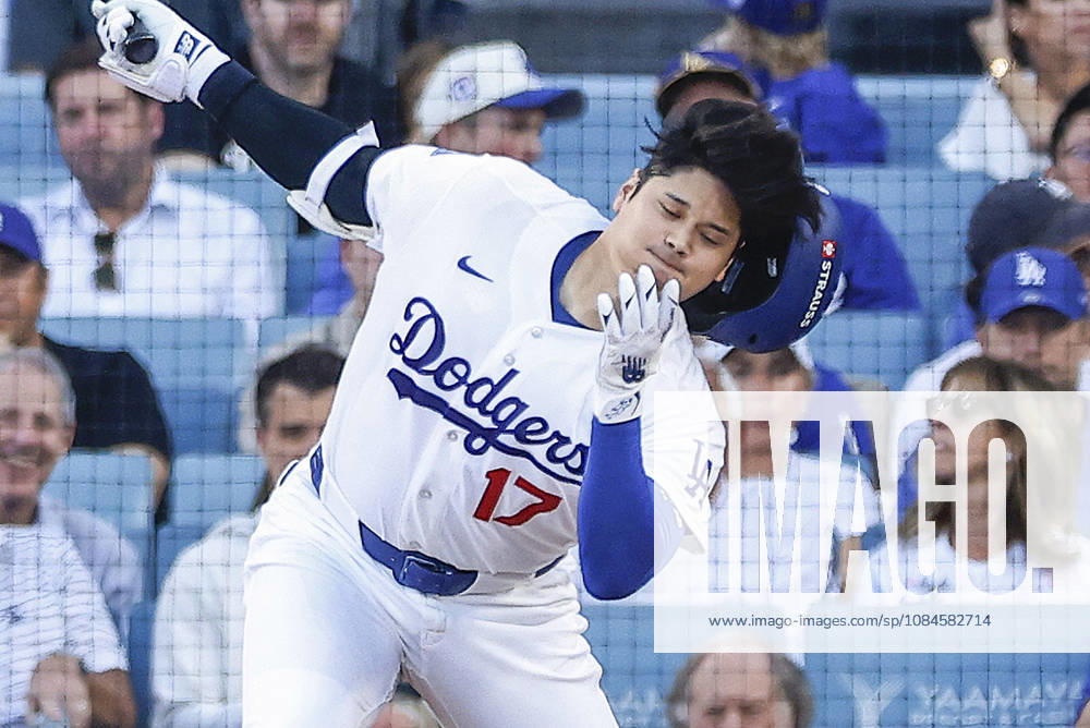 Los Angeles Dodgers designated hitter Shohei Ohtani (17) strikes out swinging against the Milwaukee Brewers in the first inning during game four of the MLB, Baseball Herren, USA National League Championship Series at Dodger Stadium in Los Angeles, California, on Thursday, October 15, 2026. LAP20261015704 CAROLINExBREHMAN