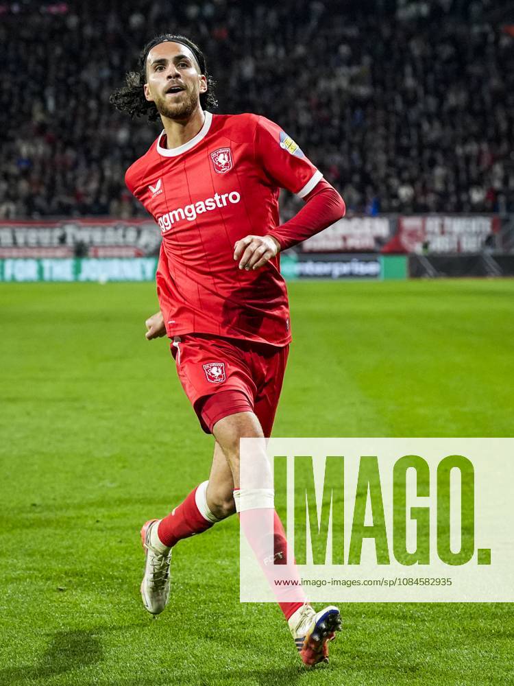ENSCHEDE - Ramiz Zerrouki of FC Twente celebrates the 1-0 during the Conference League match between FC Twente and FC Thun at De Grolsch Veste stadium on October 15, 2026 in Enschede, the Netherlands. TOBIAS KLEUVER ANP ANPxSportx IVx 572580588 originalFilename: 572580588