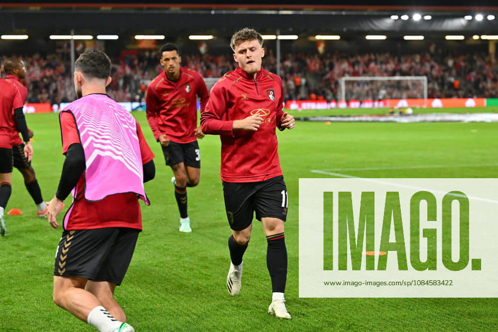 Bournemouth v Sturm Graz, Europa League Ben Gannon-Doak (11) of AFC Bournemouth warming up ahead of the Europa League match between Bournemouth and Sturm Graz at the Vitality Stadium, Bournemouth, UK on 15 October 2026. Bournemouth Vitality Stadium Dorset UK Editorial use only ,