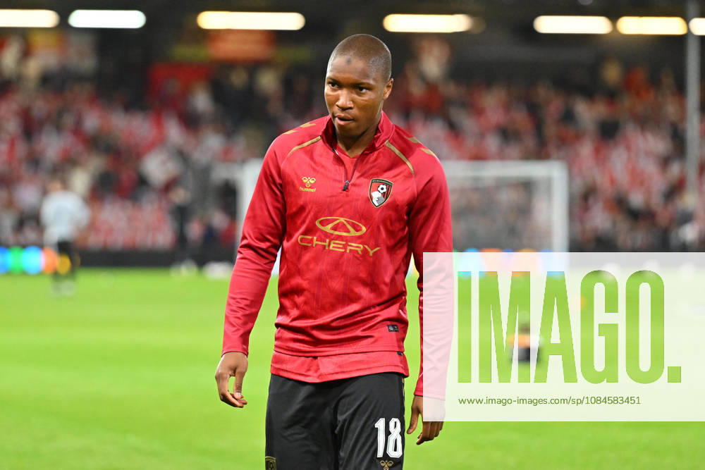 Bournemouth v Sturm Graz, Europa League Bafode Diakite (18) of AFC Bournemouth warming up ahead of the Europa League match between Bournemouth and Sturm Graz at the Vitality Stadium, Bournemouth, UK on 15 October 2026. Bournemouth Vitality Stadium Dorset UK Editorial use only ,