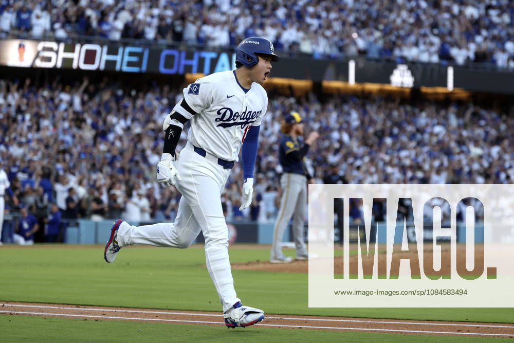 MLB, Baseball Herren, USA Postseason: NLCS Game 4 - Los Angeles Dodgers vs Milwaukee Brewers Los Angeles Dodgers designated hitter Shohei Ohtani runs the bases after hitting a home run during Game 4 of the National League Championship Series between the Los Angeles Dodgers and the Milwaukee Brewers at Dodger Stadium in Los Angeles, California, USA, 15 October 2026. LOS ANGELES CALIFORNIA UNITED STATES
