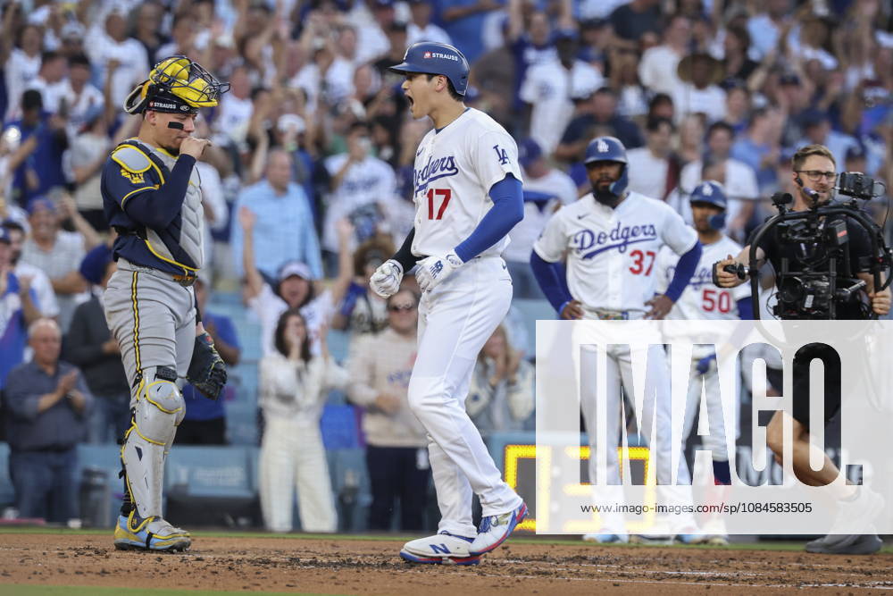 MLB, Baseball Herren, USA Postseason: NLCS Game 4 - Los Angeles Dodgers vs Milwaukee Brewers Los Angeles Dodgers designated hitter Shohei Ohtani scores after hitting a home run during Game 4 of the National League Championship Series between the Los Angeles Dodgers and the Milwaukee Brewers at Dodger Stadium in Los Angeles, California, USA, 15 October 2026. LOS ANGELES CALIFORNIA UNITED STATES