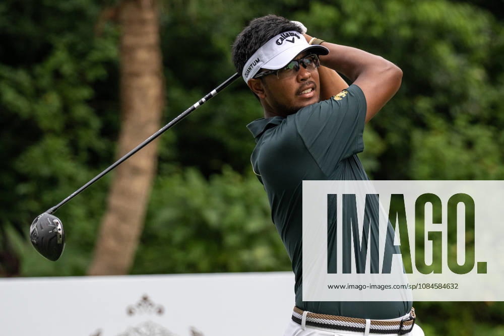 Sarit SUWANNARUT from Thailand.Round 2 in the Macao Open Golf at Macau Golf & Country Club. Macau Open Golf Round 2 - ZUMAr144 20261016_zap_r144_026