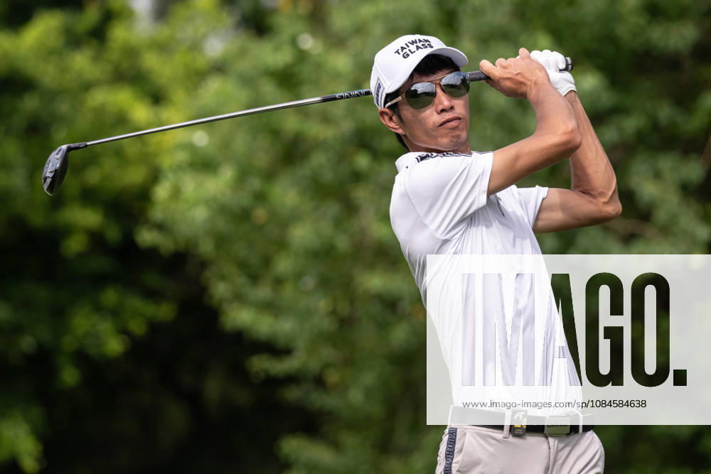 CHANG, Wei-lun from Taiwan. Round 2 in the Macao Open Golf at Macau Golf & Country Club. Coloane China - ZUMAr144 20261016_zap_r144_020