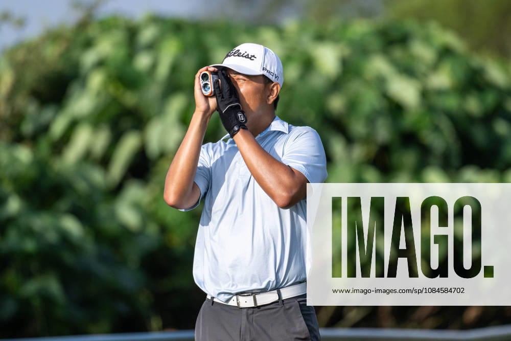 Kelvin SI from Macau. Round 2 in the Macao Open Golf at Macau Golf & Country Club. Macau Open Golf Round 2 - ZUMAr144 20261016_zap_r144_037