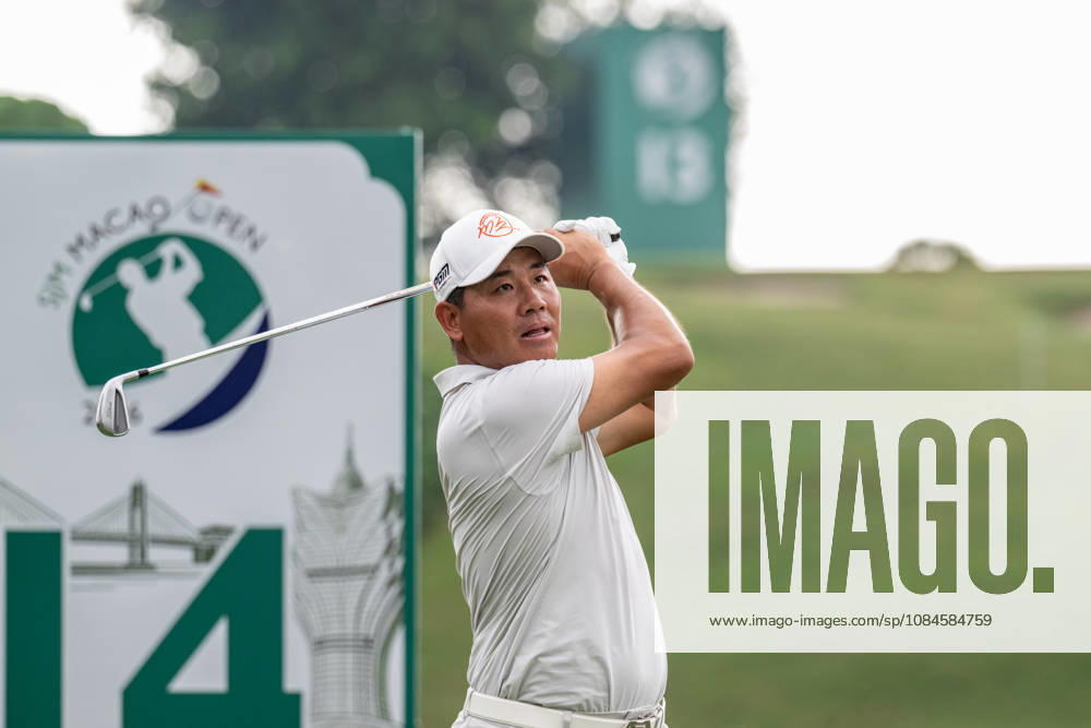 WU, Ashun from China. Round 2 in the Macao Open Golf at Macau Golf & Country Club. Coloane China - ZUMAr144 20261016_zap_r144_050