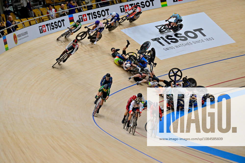 Crash Women s Omnium - Scratch Race 1 4 2026 UCI Track cycling, Rad, Radsport, Bahnrad, Bahn World Championships Women s Omnium - Scratch Race 1 4 2026, WIEBES Lorena DNF, ausgeschieden, eliminated UCI Track Cycling World Championships held from 14 to 18 October 2026, at the Shanghai Velodrome in Shanghai, China.