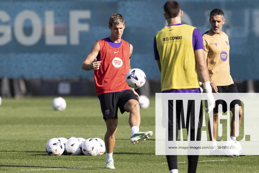 Dani Olmo during the training day of FC Barcelona, Barca ahead the Spanish League, Laliga EA Sports, football match against Real Betis at Ciudad Esportiva Joan Gamper on October 16, 2026 in Sant Joan Despi, Barcelona, Spain. FC Barcelona Training And press conference, PK, Pressekonferenz - LaLiga EA Sports - ZUMAa181 20261016_zaa_a181_037
