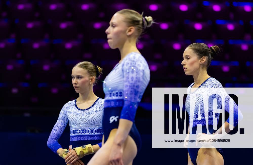 ROTTERDAM - Naomi Visser, Vera Ubbink and Sanna Veerman during podium training at the World Gymnastics Championships in Ahoy Rotterdam. IRIS VAN DEN BROEK ANP ANPxSportx IVx 572627245 originalFilename: 572627245