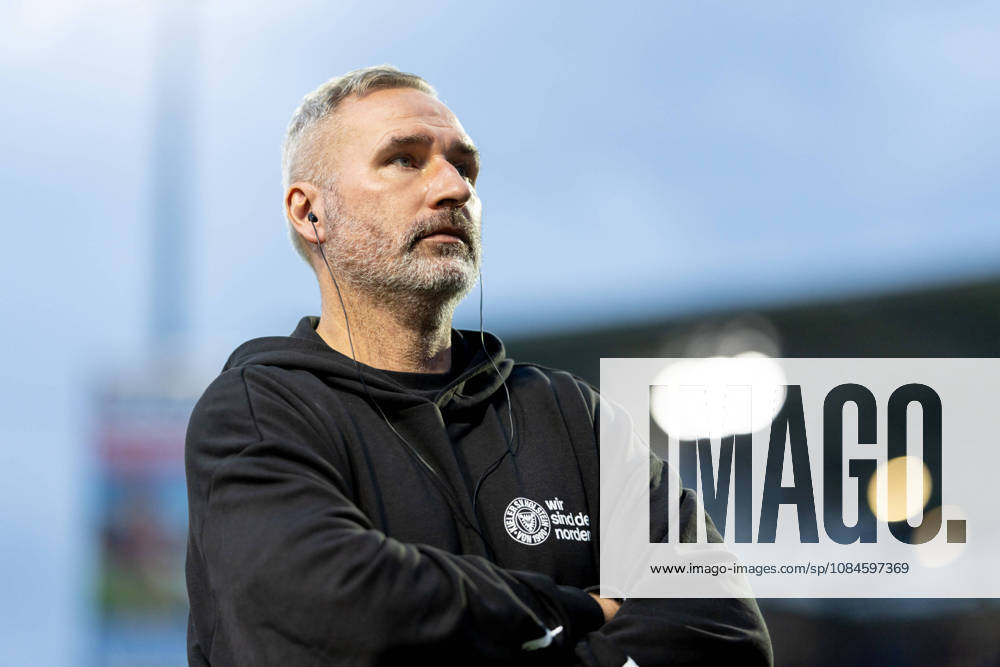 - Fußball, 2. Bundesliga 2026 27, Holstein Kiel - Hertha BSC: Tim Walter (Holstein Kiel, Trainer) DFL REGULATIONS PROHIBIT ANY USE OF PHOTOGRAPHS AS IMAGE SEQUENCES AND OR QUASI-VIDEO.