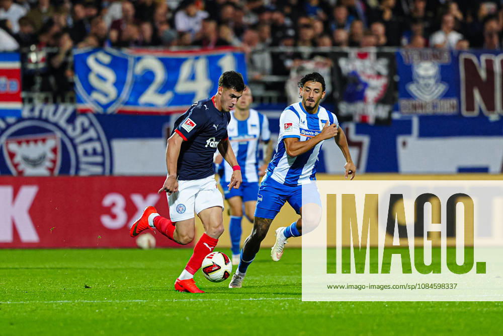 Guillermo Balzi (Holstein Kiel, 08), Kevin Sessa (Hertha BSC, 08) GER, Holstein Kiel vs. Hertha BSC, Fußball, 2. Bundesliga, Spieltag 08, Saison 2026 2027, 16.10.2026 DFL REGULATIONS PROHIBIT ANY USE OF PHOTOGRAPHS AS IMAGE SEQUENCES AND OR QUASI-VIDEO GER, Holstein Kiel vs. Hertha BSC, Fußball, 2. Bundesliga, Spieltag 08, Saison 2026 2027, 16.10.2026 Kiel