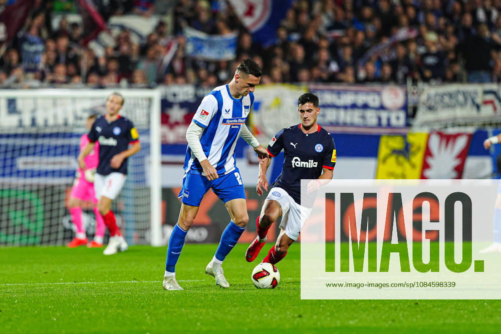 Niklas Kolbe (Hertha BSC, 27), Guillermo Balzi (Holstein Kiel, 08) GER, Holstein Kiel vs. Hertha BSC, Fußball, 2. Bundesliga, Spieltag 08, Saison 2026 2027, 16.10.2026 DFL REGULATIONS PROHIBIT ANY USE OF PHOTOGRAPHS AS IMAGE SEQUENCES AND OR QUASI-VIDEO GER, Holstein Kiel vs. Hertha BSC, Fußball, 2. Bundesliga, Spieltag 08, Saison 2026 2027, 16.10.2026 Kiel