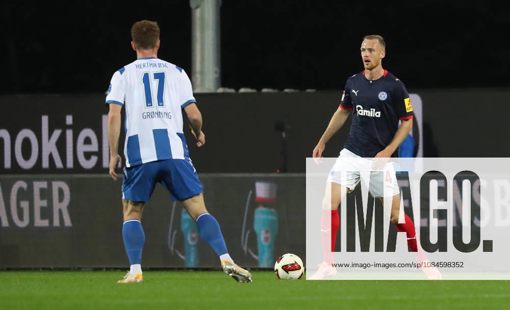 Sebastian Groenning (Hertha BSC Berlin), Sebastian Schonlau (Holstein Kiel) Fussball, Herren, Saison 2026 2027, 2.BL, Holstein Stadion, Holstein Kiel gegen Hertha BSC Berlin DFL REGULATIONS PROHIBIT ANY USE OF PHOTOGRAPHS AS IMAGE SEQUENCES AND OR QUASI-VIDEO.