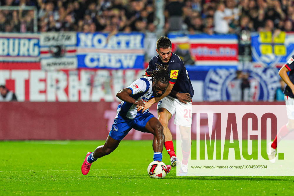 Deyovaisio Zeefuik (Hertha BSC, 42), Adrian Kapralik (Holstein Kiel, 20) GER, Holstein Kiel vs. Hertha BSC, Fußball, 2. Bundesliga, Spieltag 08, Saison 2026 2027, 16.10.2026 DFL REGULATIONS PROHIBIT ANY USE OF PHOTOGRAPHS AS IMAGE SEQUENCES AND OR QUASI-VIDEO GER, Holstein Kiel vs. Hertha BSC, Fußball, 2. Bundesliga, Spieltag 08, Saison 2026 2027, 16.10.2026 Kiel