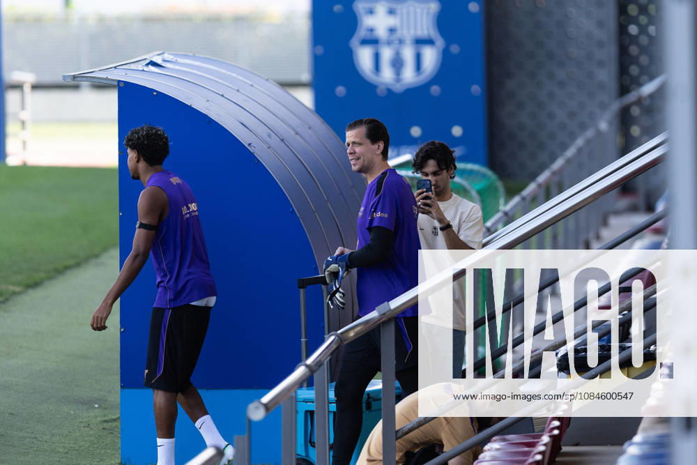 SANT JOAN DESPI, SPAIN - OCTOBER 16 Wojciech Szczesny of FC Barcelona, Barca take part in a training session ahead of the LaLiga EA Sports match against Real Betis on October 16, 2026, at the Ciutat Esportiva Joan Gamper in Sant Joan Despi, Barcelona, Spain. FC Barcelona Train Ahead Of Real Betis Match - ZUMAs316 20261016_znp_s316_014