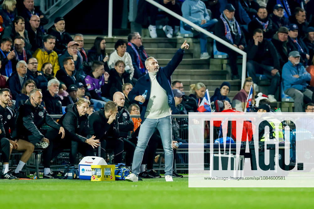 - Fußball, 2. Bundesliga 2026 27, Holstein Kiel - Hertha BSC: Tim Walter (Holstein Kiel, Trainer) DFL REGULATIONS PROHIBIT ANY USE OF PHOTOGRAPHS AS IMAGE SEQUENCES AND OR QUASI-VIDEO.