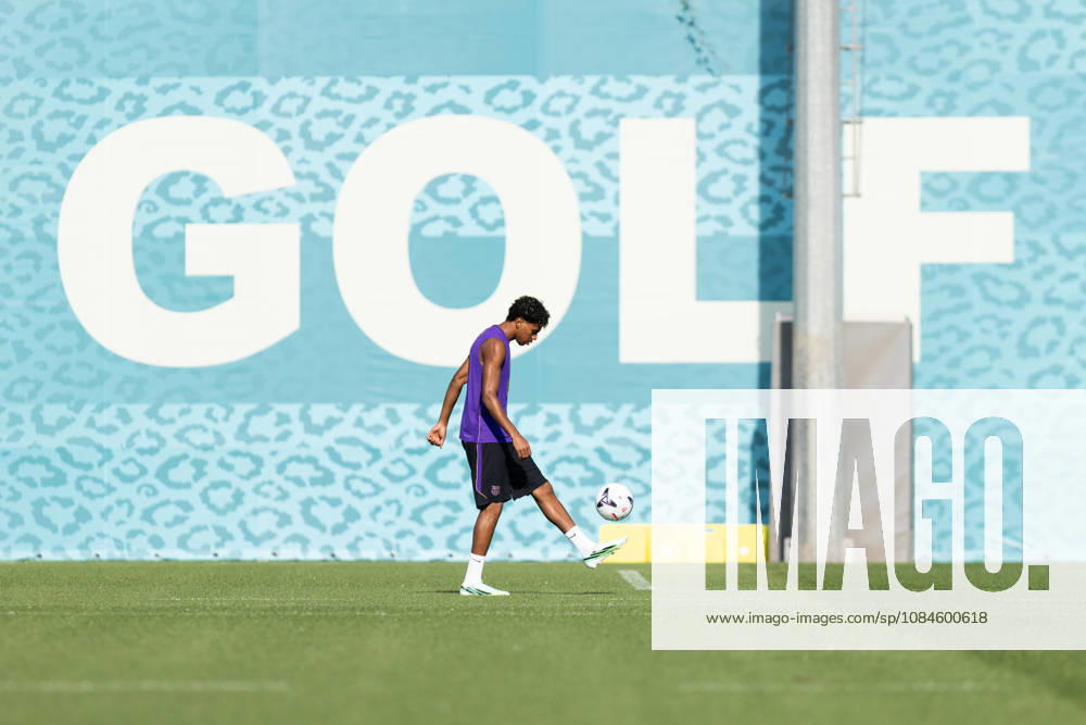 SANT JOAN DESPI, SPAIN - OCTOBER 16: Lamine Yamal of FC Barcelona, Barca take part in a training session ahead of the LaLiga EA Sports match against Real Betis on October 16, 2026, at the Ciutat Esportiva Joan Gamper in Sant Joan Despi, Barcelona, Spain. FC Barcelona Train Ahead Of Real Betis Match - ZUMAs316 20261016_znp_s316_016