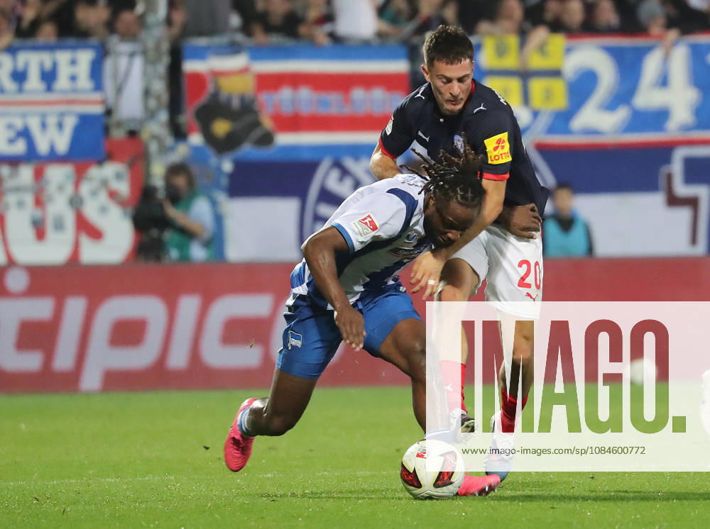Deyovaisio Zeefuik (Hertha BSC Berlin), Adrian Kapralik (Holstein Kiel) Fussball, Herren, Saison 2026 2027, 2.BL, Holstein Stadion, Holstein Kiel gegen Hertha BSC Berlin DFL REGULATIONS PROHIBIT ANY USE OF PHOTOGRAPHS AS IMAGE SEQUENCES AND OR QUASI-VIDEO.