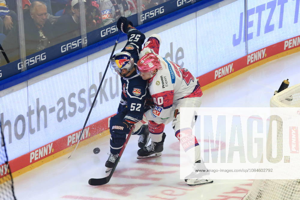 DEU, GER, Eishockey, 9.Spieltag, Saison 2026 27, Berlin, Eisbaeren Berlin vs. RB Muenchen Korbinian Geibel ( Eisbaeren Berlin 40 ), Patrick Hager ( RedBull Muenchen 52 ), nordphoto GmbH Engler Berlin Uber-Arena Berlin Deutschland