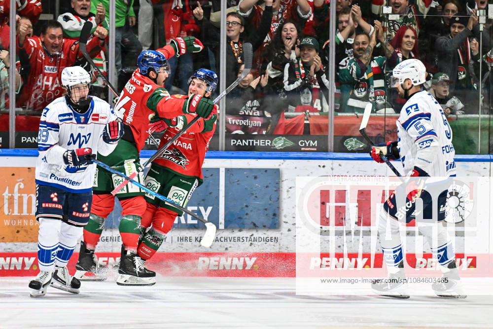 Penny DEL; Augsburger Panther - Adler Mannheim, 16.10.2026 AUGSBURG, GERMANY; 16. OCTOBER: Jubel der Panther nach dem Treffer zum 1-0 durch Trevor PARKES (Augsburger Panther 84) Tor Torschuetze Freude Happy während dem Match der Penny DEL zwischen den Augsburger Panthern und den Adler Mannheim am 9. Spieltag im Curt Frenzel Stadion