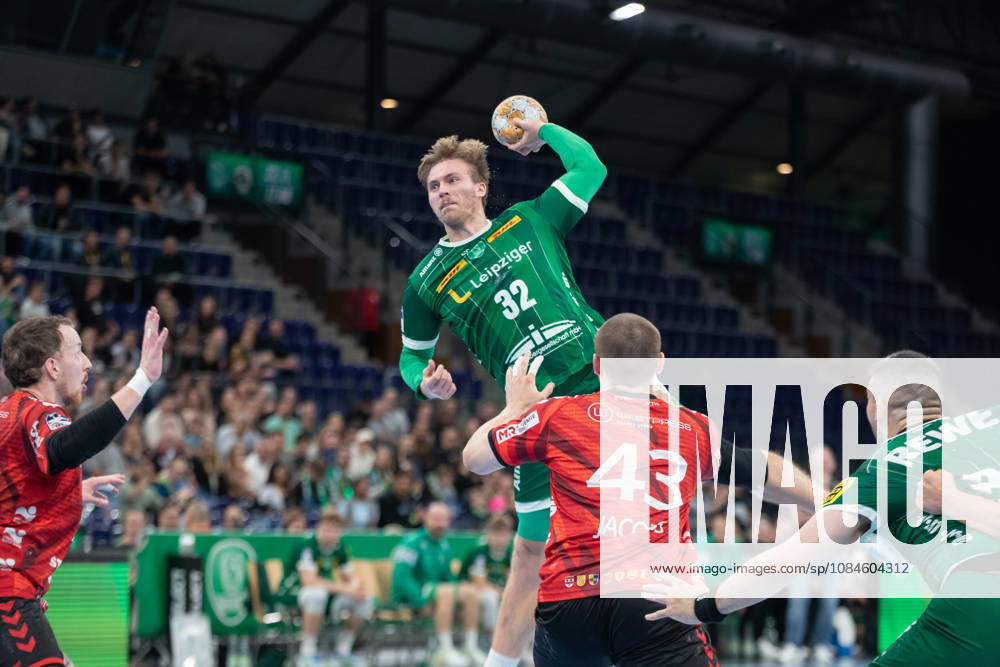Handball, HBL2: SC DHfK Leipzig - ASV Hamm-Westfalen; 16.10.2026 Franz Semper (32, SC DHfK Leipzig) wirft. Handball, 2. Bundesliga, Saison 2026 2027, 8. Spieltag: SC DHfK Leipzig vs. ASV Hamm-Westfalen am 16.10.2026 in der Quarterback Immobilien Arena Leipzig.