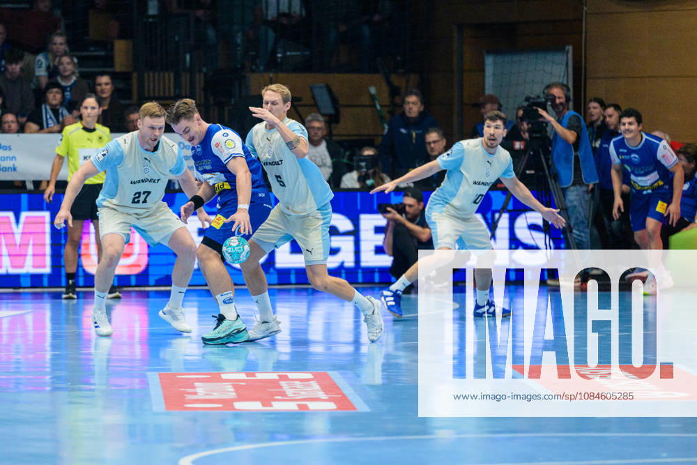 Felix Aellen (ThSV Eisenach, 22), Tilen Kodrin (VfL Gummersbach, 05), Kristjan Horzen (VfL Gummersbach, 27), Alex Dujshebaev (VfL Gummersbach, 10), Gian Attenhofer (ThSV Eisenach, 11) GER, ThSV Eisenach gegen VfL Gummersbach, 1. Opel Handballbundesliga, Handball, 9.Spieltag, Saison 2026 2027, 20.00 Uhr, 16.10.2026 GER, ThSV Eisenach gegen VfL Gummersbach, 1. Opel Handballbundesliga, Handball, 9.Spieltag, Saison 2026 2027, 20.00 Uhr, 16.10.2026 Eisenach