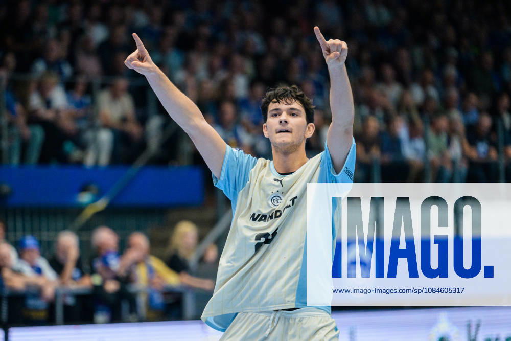 Nikola Roganovic (VfL Gummersbach, 23) jubelt zum 7m Treffer. GER, ThSV Eisenach gegen VfL Gummersbach, 1. Opel Handballbundesliga, Handball, 9.Spieltag, Saison 2026 2027, 20.00 Uhr, 16.10.2026 GER, ThSV Eisenach gegen VfL Gummersbach, 1. Opel Handballbundesliga, Handball, 9.Spieltag, Saison 2026 2027, 20.00 Uhr, 16.10.2026 Eisenach