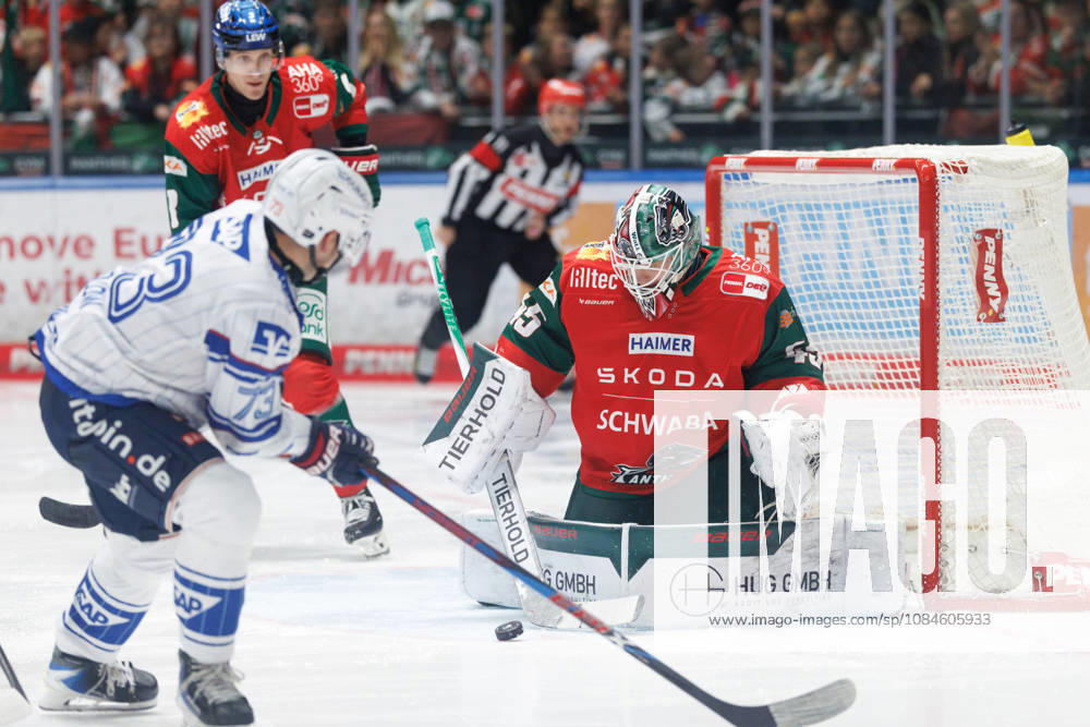 Tobias Ancicka (45, Augsburger Panther) beim Spiel zwischen Augsburger Panther v Adler Mannheim, Eishockey, Herren, DEL, 2026 2027, 9.Spieltag am 16.10.2026 in Augsburg, Curt-Frenzel-Stadion. Bayern Deutschland