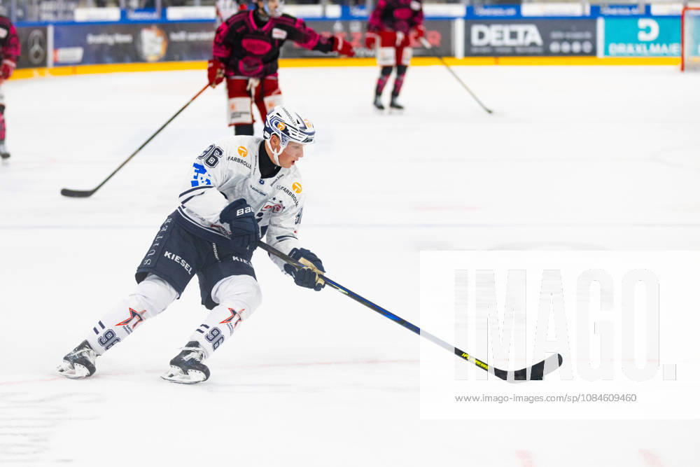DEL2 (matchday 9) Ice hockey, Eishockey match between EV Landshut and Ravensburg Towerstars on 16.10.2026. in VR-Bank Landshut Arena Landshut, Germany. Niclas Hempel (Ravensburg Towerstars 96) seen during the DEL2 (matchday 9) ice hockey match between EV Landshut and Ravensburg Towerstars on 16.10.2026. in VR-Bank Landshut Arena Landshut, Germany.