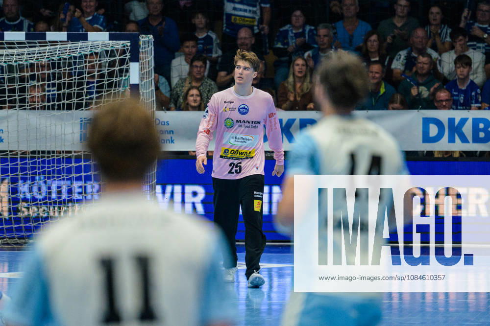 Mats Grupe (ThSV Eisenach, 25), Teitur Oern Einarsson (VfL Gummersbach, 14), Mathis Haeseler (VfL Gummersbach, 11) GER, ThSV Eisenach gegen VfL Gummersbach, 1. Opel Handballbundesliga, Handball, 9.Spieltag, Saison 2026 2027, 20.00 Uhr, 16.10.2026 GER, ThSV Eisenach gegen VfL Gummersbach, 1. Opel Handballbundesliga, Handball, 9.Spieltag, Saison 2026 2027, 20.00 Uhr, 16.10.2026 Eisenach