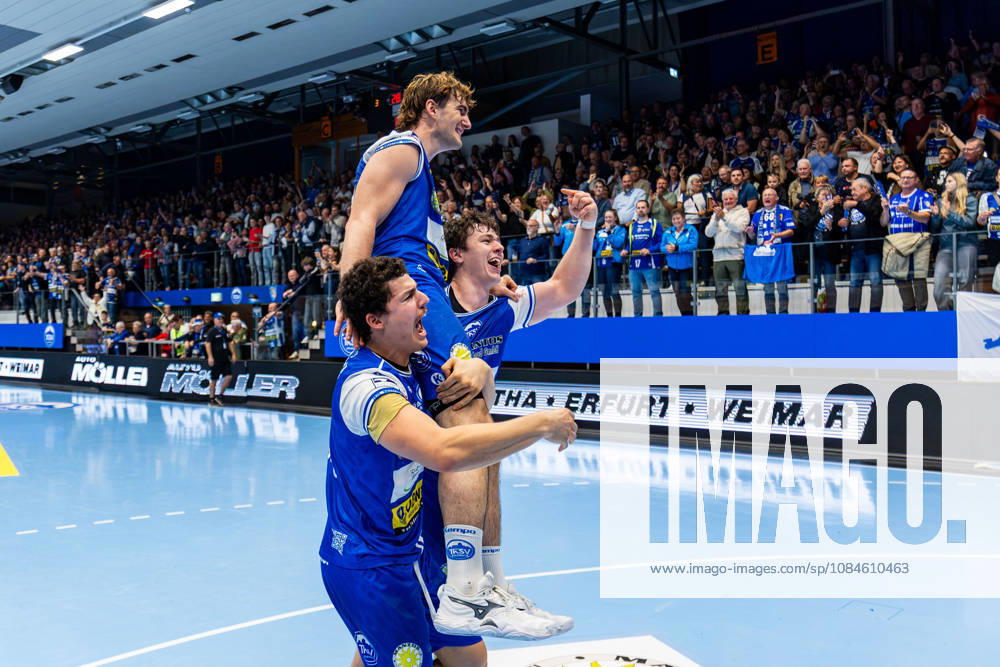 GER, Handball, Maenner, Saison 26 27, Opel 1.Bl, 9.Spieltag, ThSV Eisenach - VfL Gummersbach Gian Attenhofer (ThSV Eisenach,11), Stephan Seitz (ThSV Eisenach,44), Tillman Leu (ThSV Eisenach,99) 99817 Eisenach Werner-Assmann-Halle Am Sportp Thueringen Deutschland