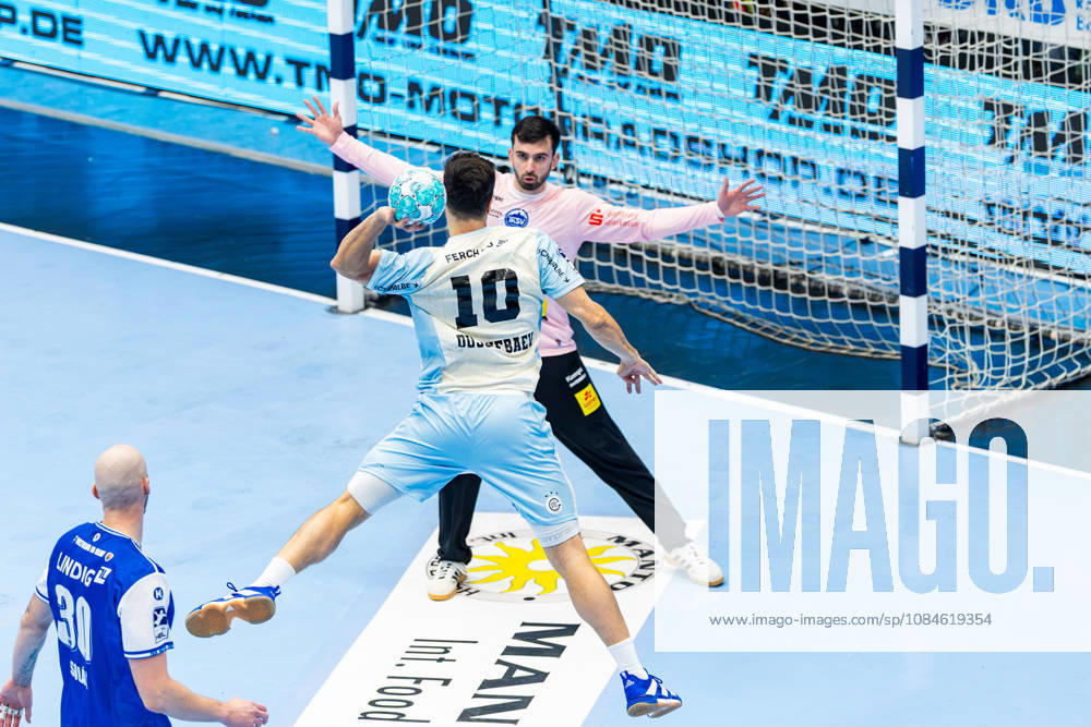 GER, Handball, Maenner, Saison 26 27, Opel 1.Bl, 9.Spieltag, ThSV Eisenach - VfL Gummersbach Alex Dujshebaev (VfL Gummersbach), Matija Spikic (ThSV Eisenach,1) 99817 Eisenach Werner-Assmann-Halle Am Sportp Thueringen Deutschland