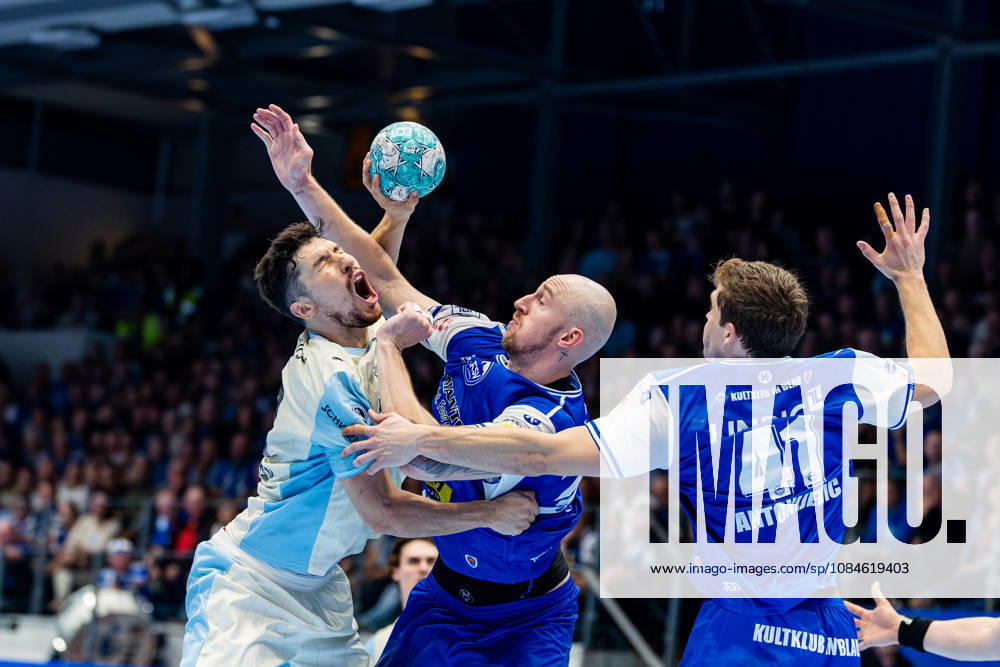 GER, Handball, Maenner, Saison 26 27, Opel 1.Bl, 9.Spieltag, ThSV Eisenach - VfL Gummersbach Alex Dujshebaev (VfL Gummersbach), Dominik Solak (ThSV Eisenach,30) 99817 Eisenach Werner-Assmann-Halle Am Sportp Thueringen Deutschland