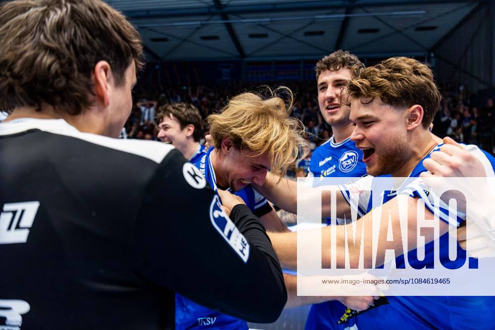 GER, Handball, Maenner, Saison 26 27, Opel 1.Bl, 9.Spieltag, ThSV Eisenach - VfL Gummersbach Felix Montebovi (ThSV Eisenach,91), David More (ThSV Eisenach,15) 99817 Eisenach Werner-Assmann-Halle Am Sportp Thueringen Deutschland